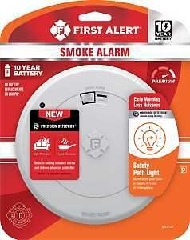 First Alert 1046747 Smoke Alarm with Safety Path Light, Photoelectric Sensor, White