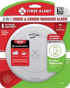 First Alert 1046796 Smoke and Carbon Monoxide Alarm with Slim Profile Design, Electrochemical, Photo